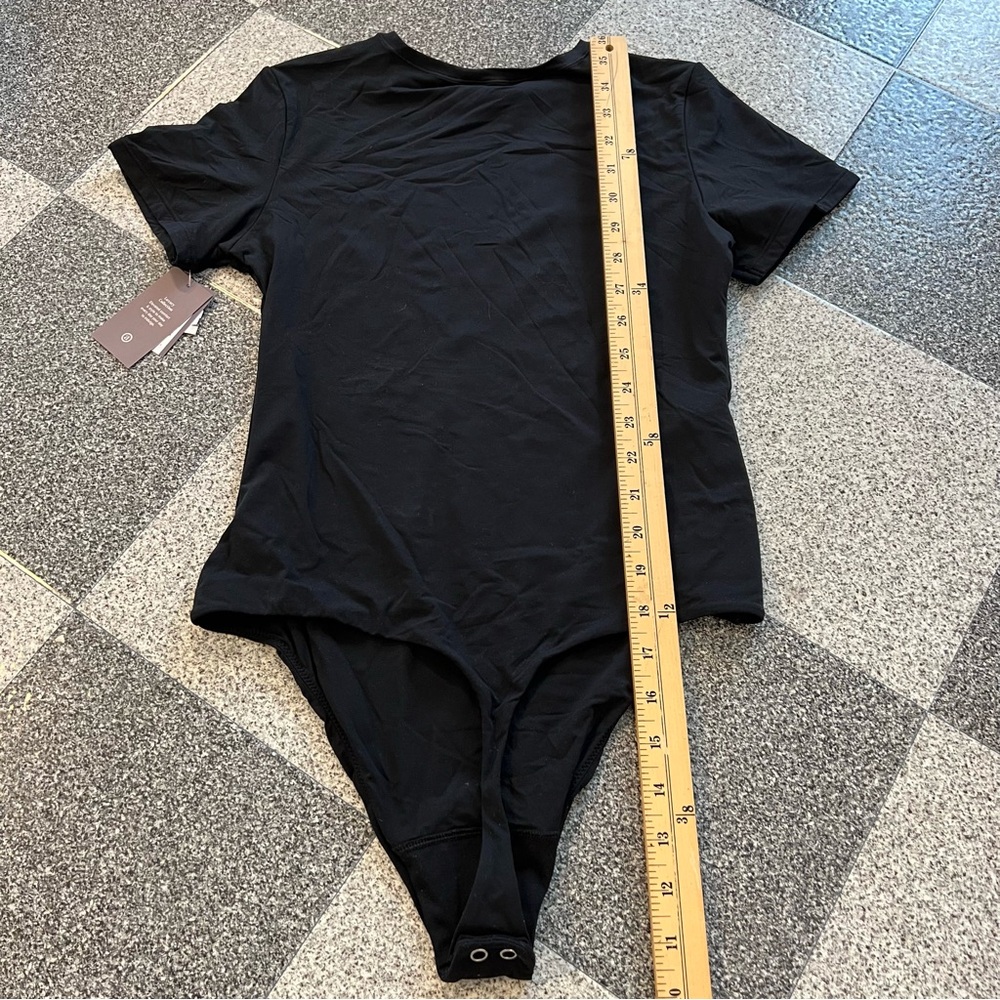 NWT Auden Women's 4-Way Stretch Short Sleeve Bodysuit- Black Size M - Picture 5 of 9
